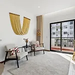 Daire Sunny Retreat By Lovelystay *