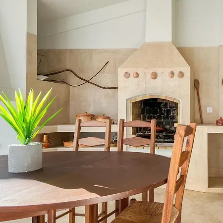 Apartment Sunny Retreat By Lovelystay *