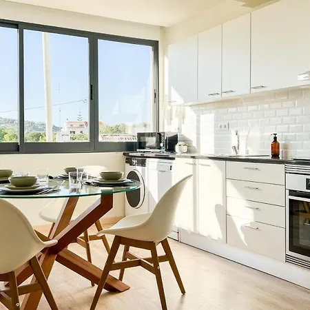 Sunny Retreat By Lovelystay Apartment Loule
