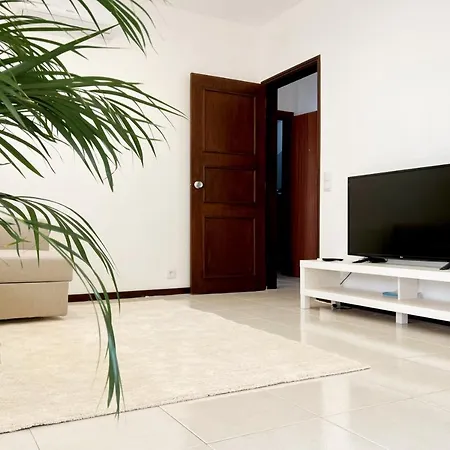 Apartment Sunny Retreat By Lovelystay Loule