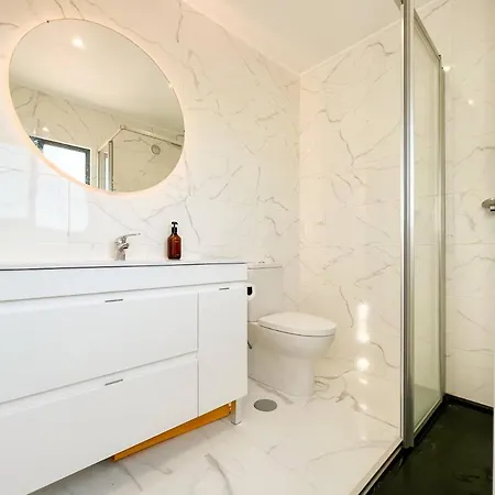 Sunny Retreat By Lovelystay