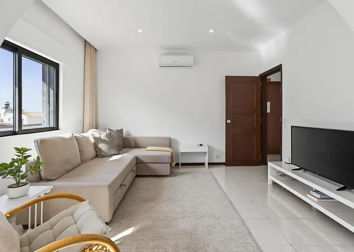 Sunny Retreat By Lovelystay Apartman *