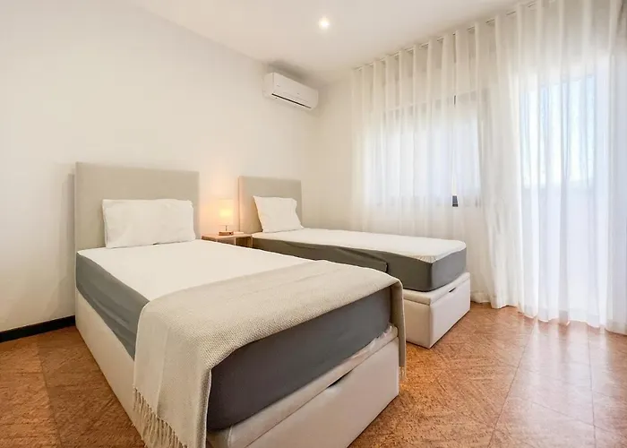 Appartamento Sunny Retreat By Lovelystay